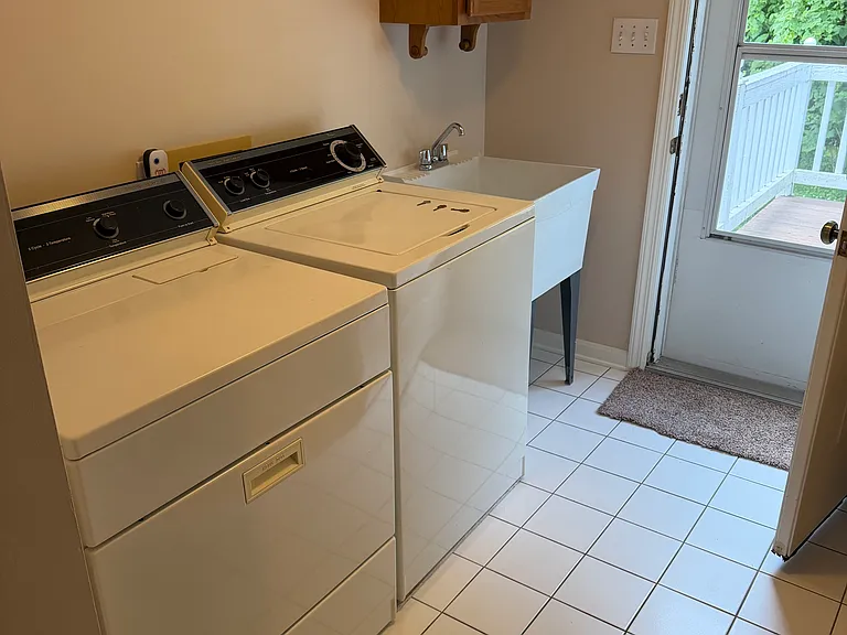 6644 Library Rd — Photo 2