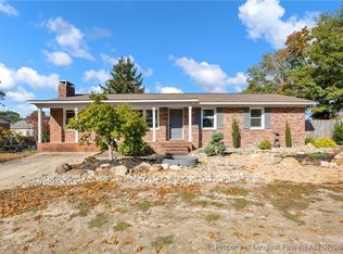 3754 Golfview Rd, Hope Mills, NC 28348