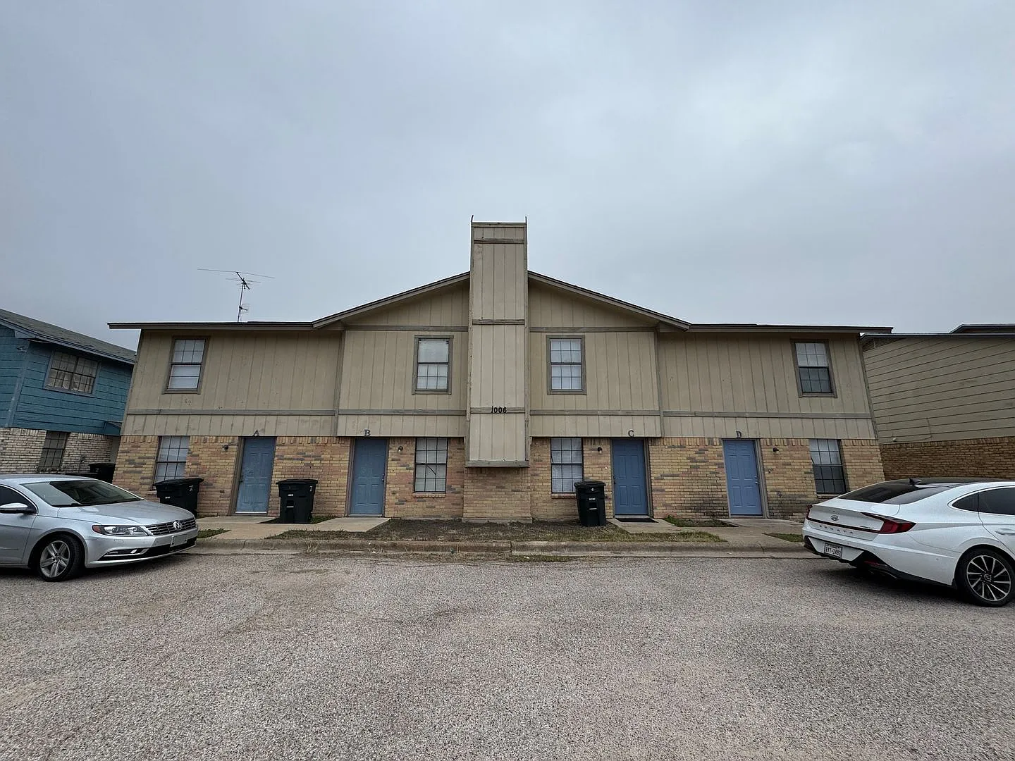 1006 Eastside Dr — Photo 1