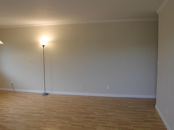 4th image of 277 Watson Dr Unit 4