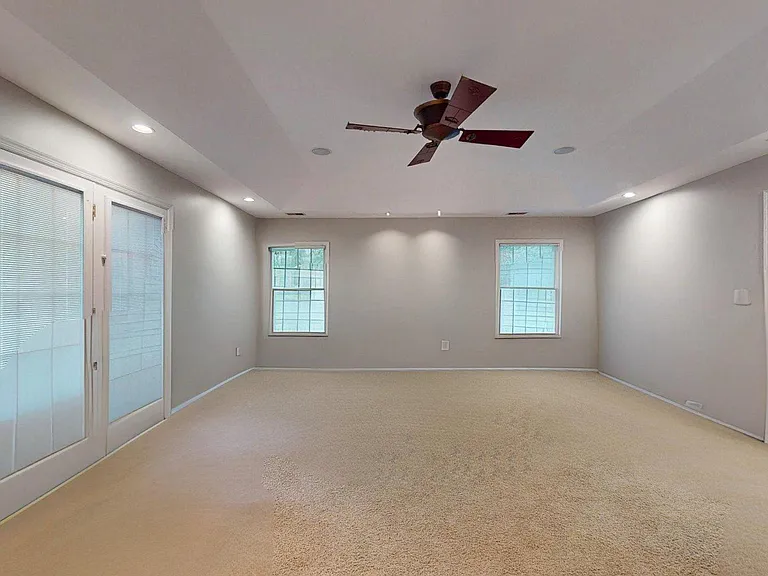 5803 Hall St — Photo 10
