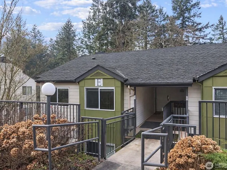 31500 33rd Pl SW #E201 — Photo 3