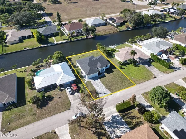 34 SE 23rd Place Cpe, Coral, FL 33990