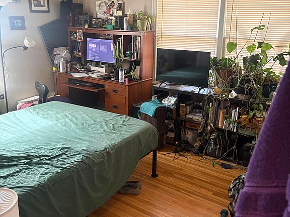 3rd image of 3510 32nd St