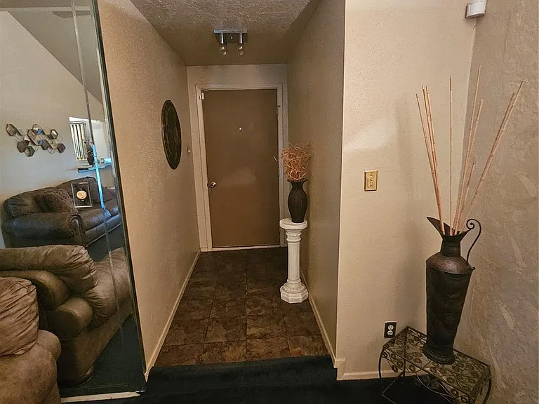15206 Flamingo Park — Photo 5