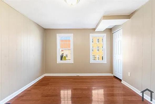 424 S Eden St — Photo 17