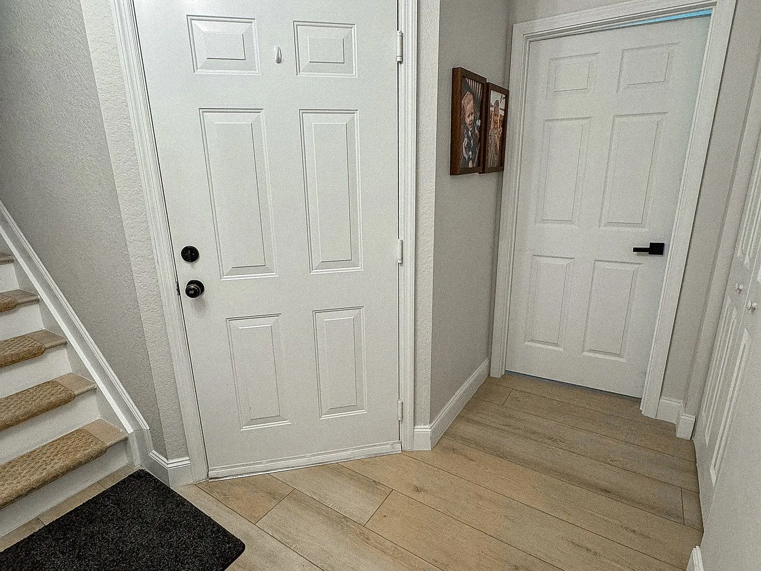 4 bed, 2281 sqft, $4,495 — Photo 2