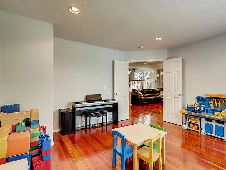1609 Hallet Peak Dr — Photo 25