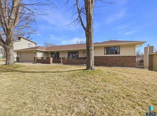 2408 E Stanton Dr, Sioux Falls, SD 57103