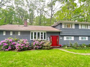 14 Live Oak Rd, Norwalk, CT 06851