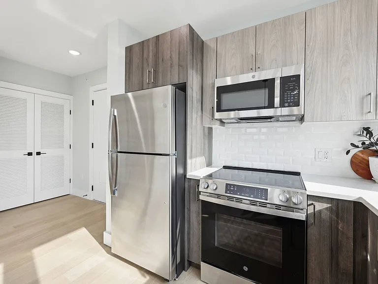 Astor by Gomes — Photo 11