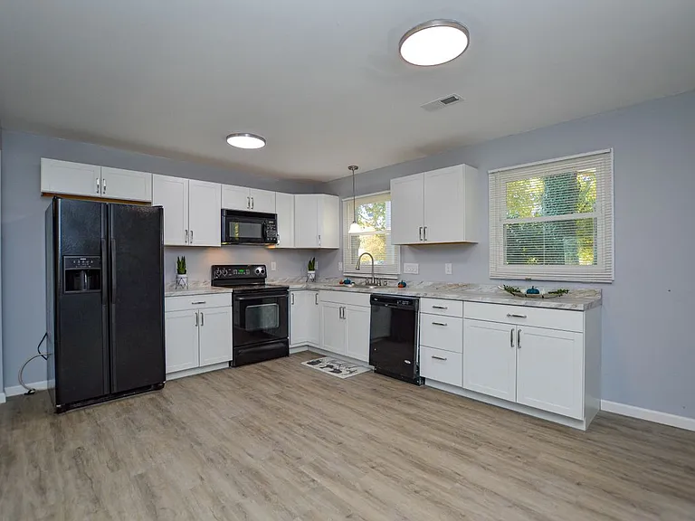 5385 Macy Grove Rd — Photo 12