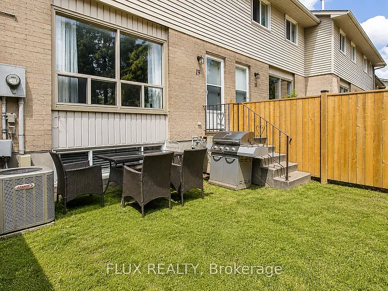 595 3rd St #19 — Photo 30