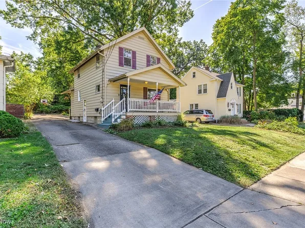 1933 10th St, Cuyahoga Falls, OH 44221