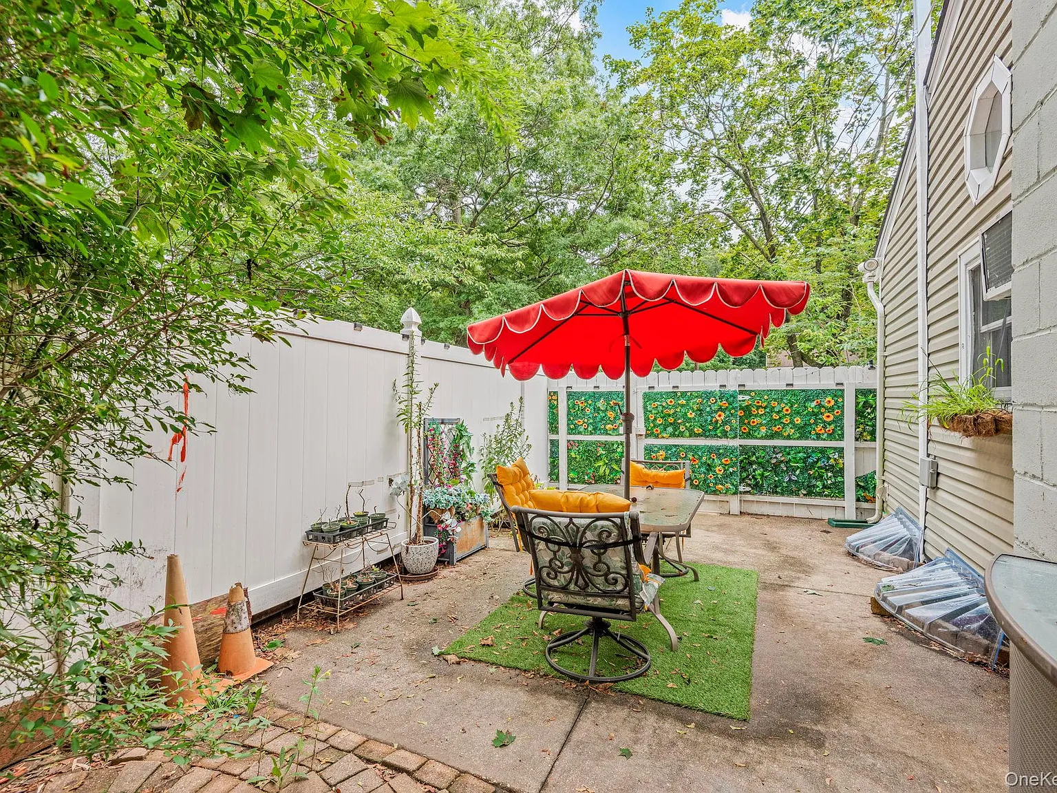 3 bed, 1.0 bath, 880 sqft, $3,500 — Photo 4