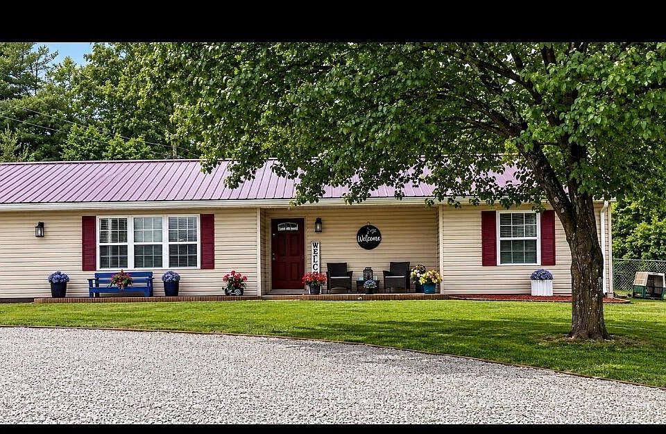 1st image of 39 Dustin Ln