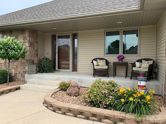 2nd image of 306 Woodlane Dr