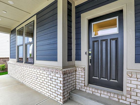 3rd image of 1364 Chatham Hills Blvd