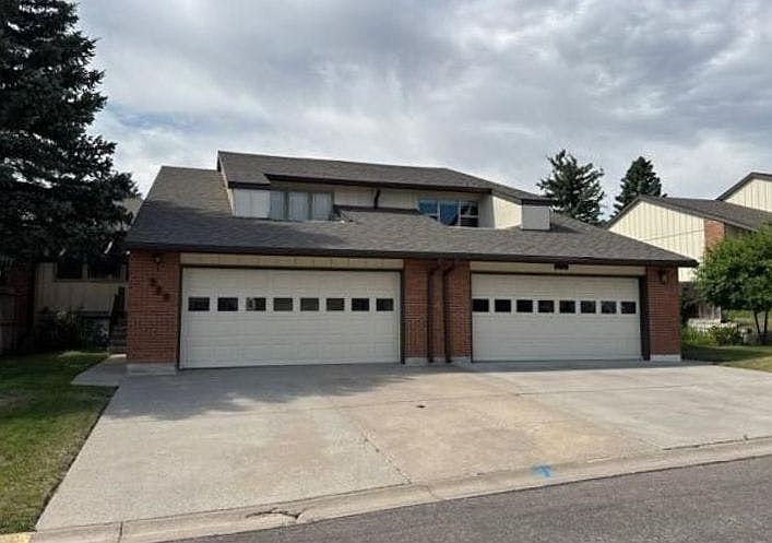 1st image of 211 Cascade Ave