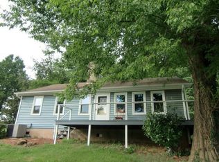 9095 Deer Hill Rd, Belews Creek, NC 27009