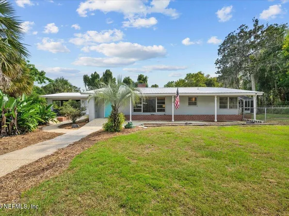 301 LAKEVIEW Avenue, Crescent City, FL 32112