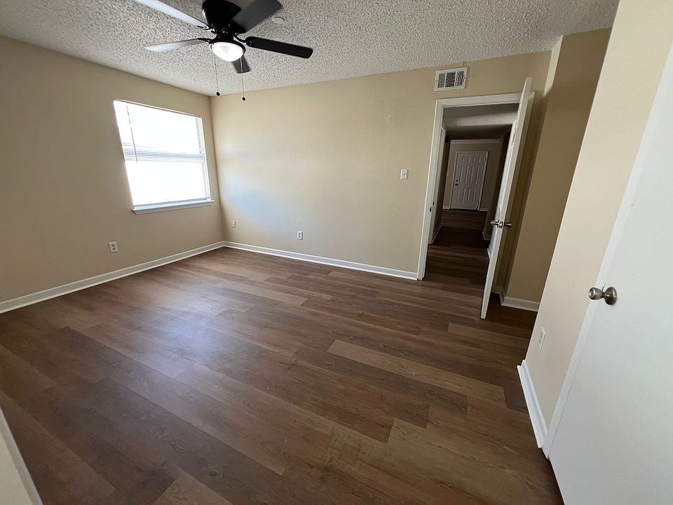2 Bedroom 2 bath- bedroom 1 Master