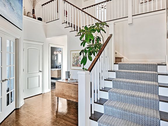 3rd image of 5742 S Kensington Ave