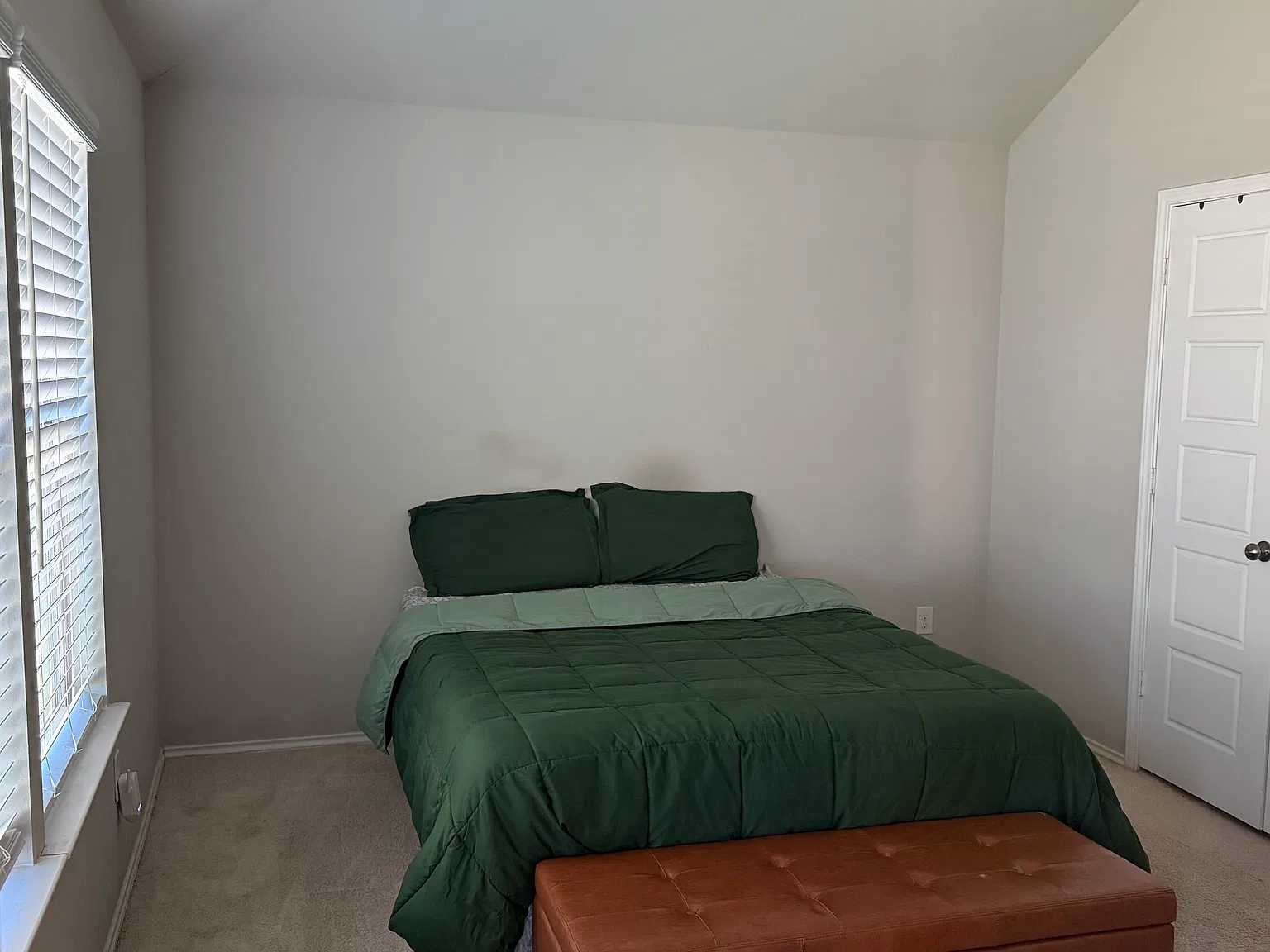 3 bed, 1550 sqft, $2,200 — Photo 3