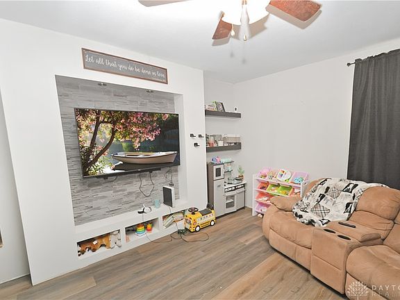 3rd image of 3755 Hollansburg Arcanum Rd