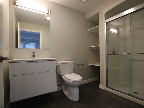 Bradford - Sample Bathroom