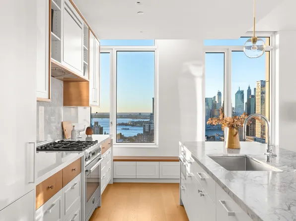 1 Clinton Street image 6 of 26