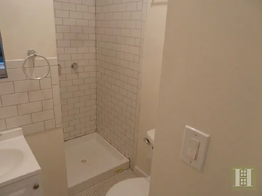 Rented by Halstead Real Estate | media 28