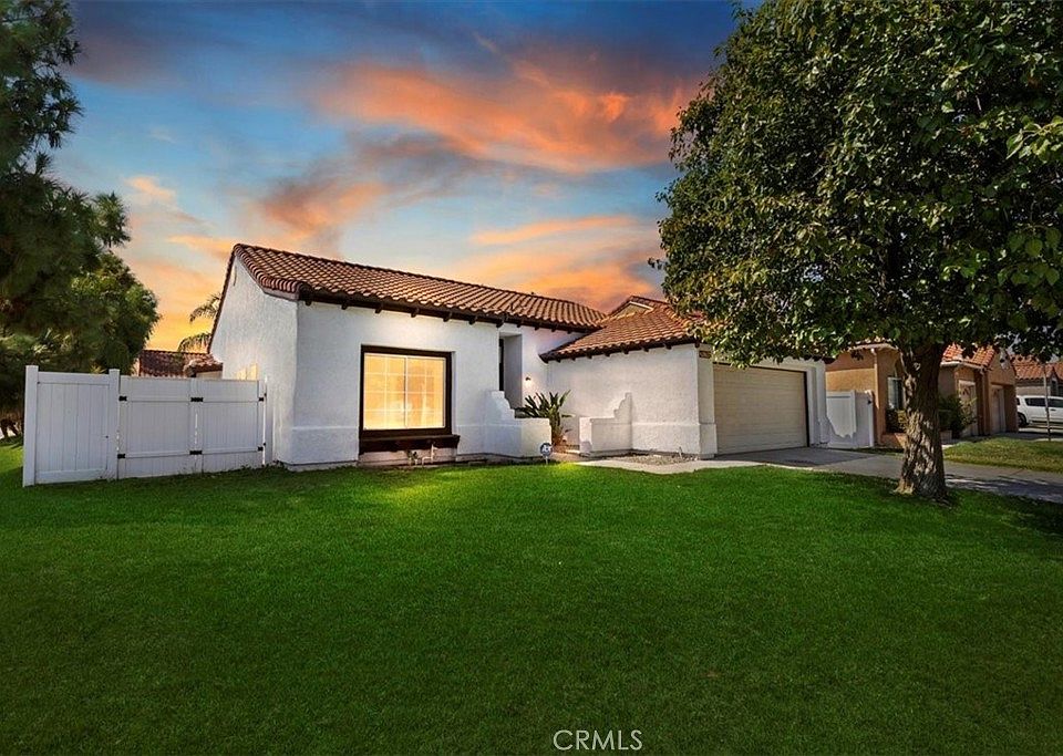 1st image of 25627 Camino Castillo