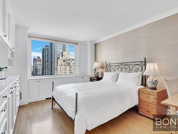 5th image of 245 E 54th St APT 17F