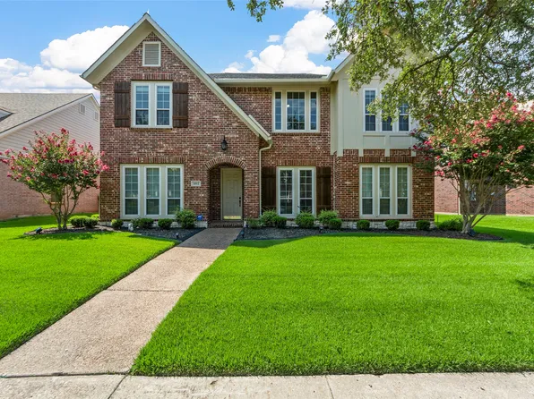 1812 E Branch Hollow Dr, Carrollton, TX 75007