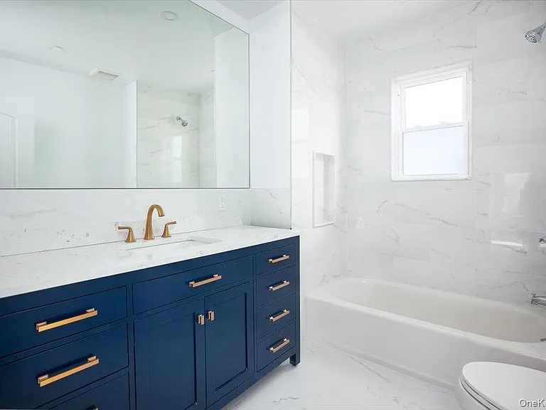 310 Columbus Pkwy — Photo 15