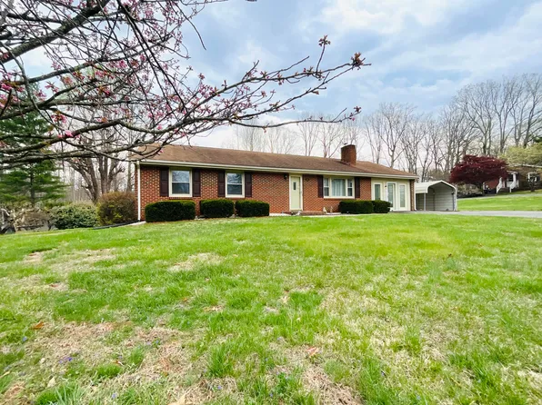 400 Woodland Cir, Lynchburg, VA 24502