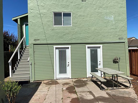 3rd image of 977 34th St #A