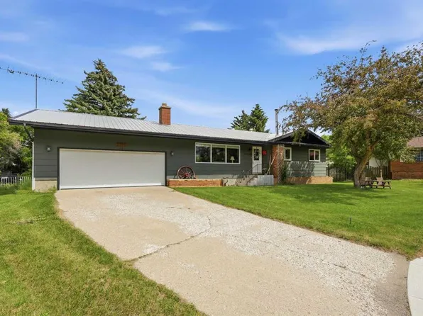 2305 NW 17th St, Nanton, AB T0L 1R0