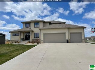 614 La Quinta Ct, Dakota Dunes, SD 57049