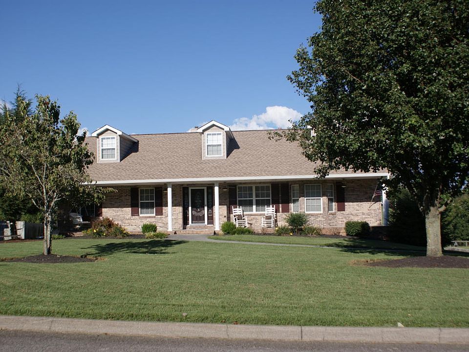 1st image of 450 Hirst Cir