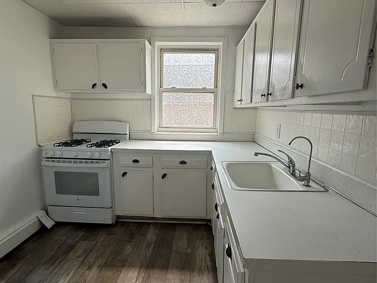 4001 Bergenline Ave #3 — Photo 2