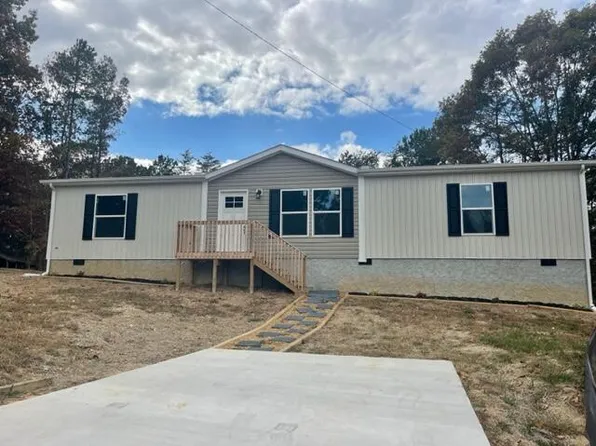 897 Ponderosa Dr, Soddy Daisy, TN 37379