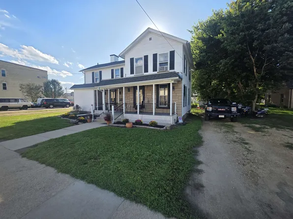 1007 E 2nd Ave, Brodhead, WI 53520