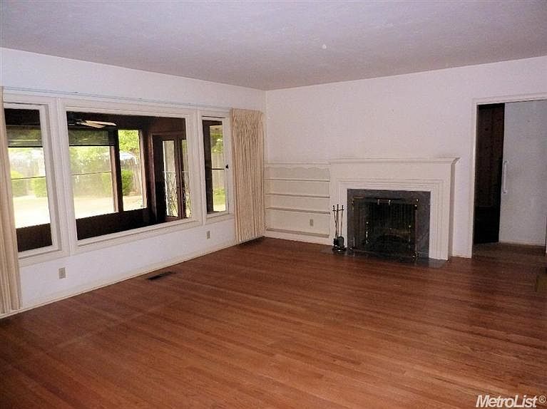 1st image of 426 Buena Tierra Dr
