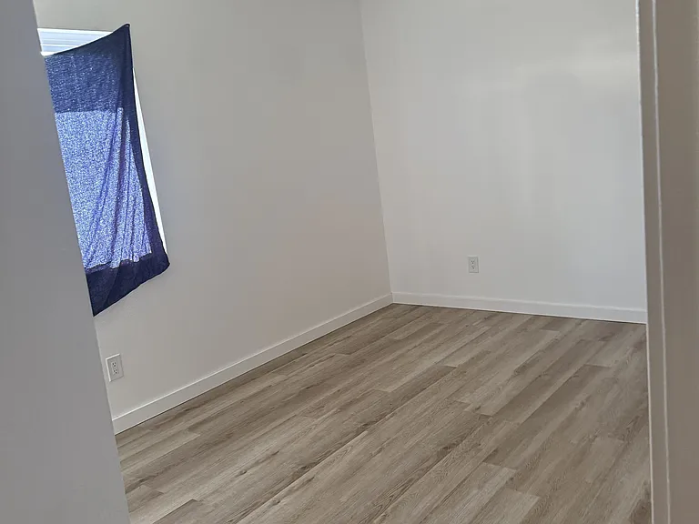 3401 Del Este Way — Photo 6