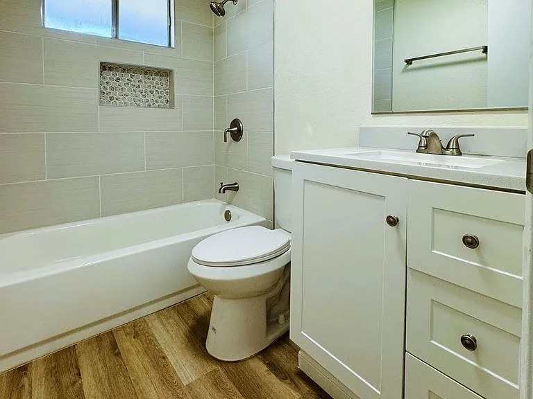 2105 E Petunia St — Photo 12
