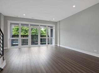 1530 W Oakdale Ave #2, Chicago, IL 60657