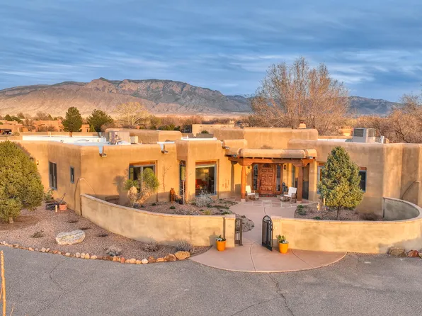 126 De Silva Trl NW, Corrales, NM 87048