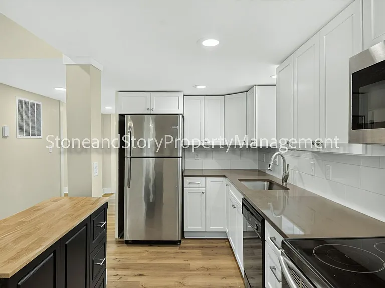 414 NE Grattan St — Photo 10